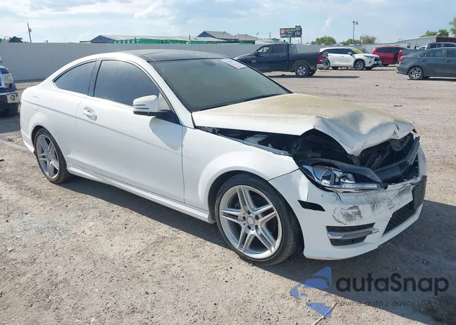 WDDGJ4HB4FG423257: 43394917