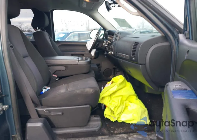 1GTR2VE30BZ101152: 43394571