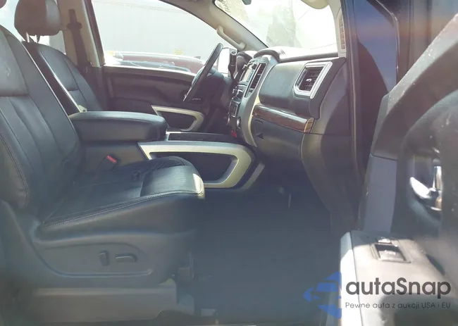 1N6AA1F40JN512862: 43395643