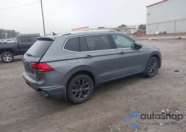 3VV3B7AX2NM058595: 43395985