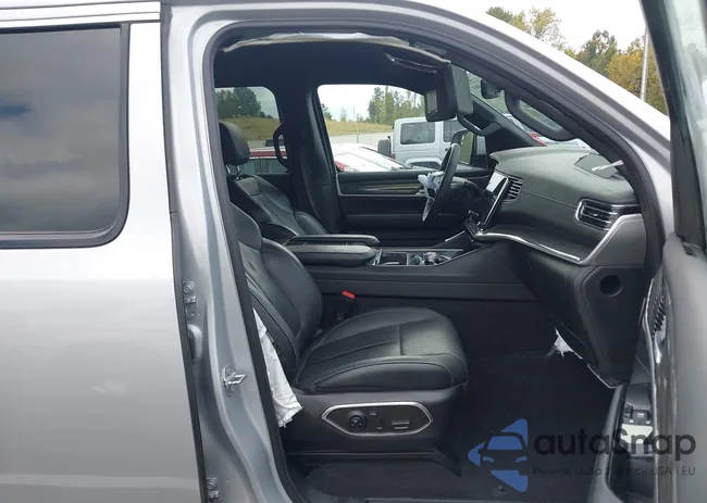 1C4SJVBT6NS158090: 43396125