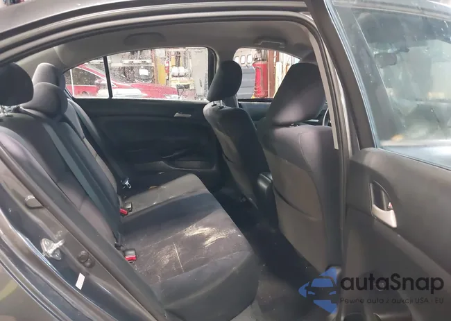 1HGCP2F61CA803447: 43395294