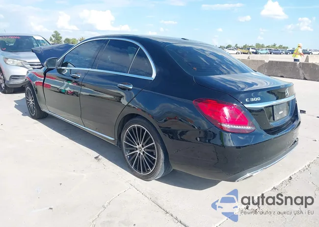 W1KWF8DB1MR640342: 43396307