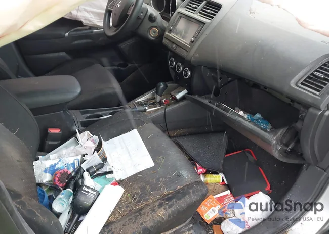 JA4AR3AU0JZ002920: 43396351