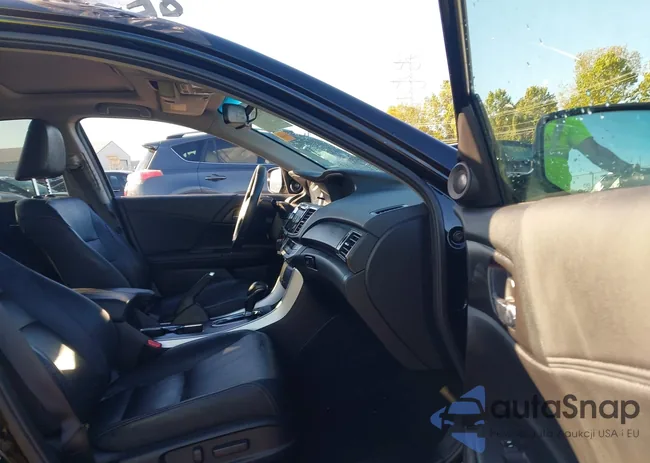 1HGCR3F80DA034572: 43396364