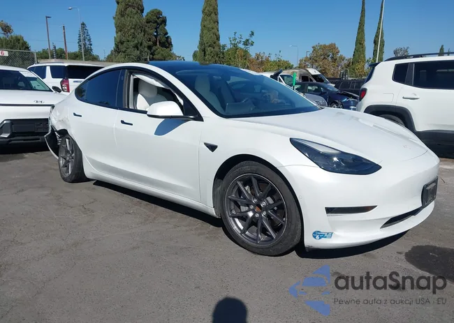 5YJ3E1EA6MF877864: 43396577