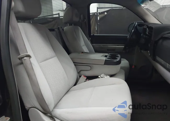 1GCEC14C38Z296775: 43398700