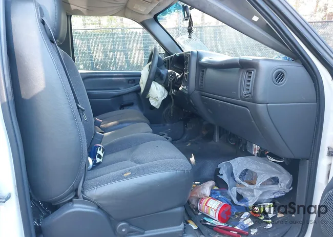 1GTHC24U26E125967: 43399179