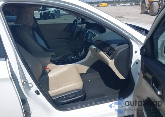 1HGCR2F82GA130993: 43399204