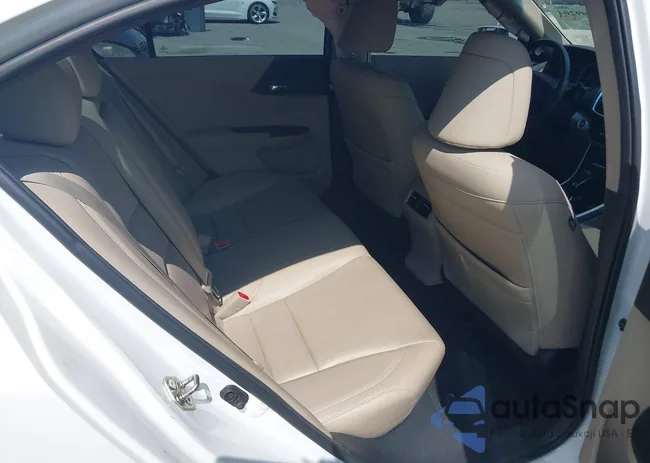 1HGCR2F82GA130993: 43399204