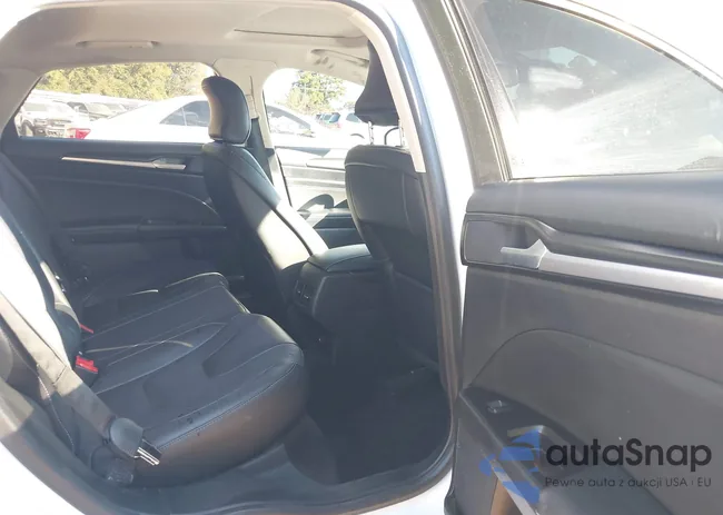 3FA6P0D96KR139590: 43399206