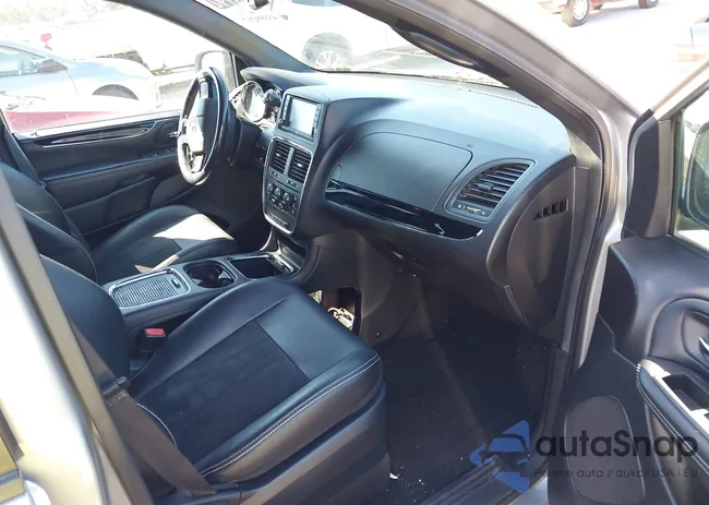 2C4RDGCG8KR723195: 43399217