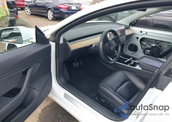 5YJ3E1EA3JF023264: 43398568