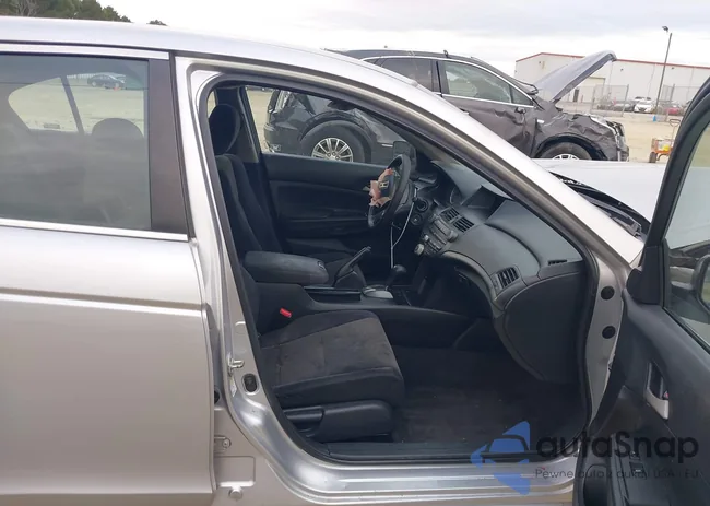 1HGCP2F46AA042409: 43399750