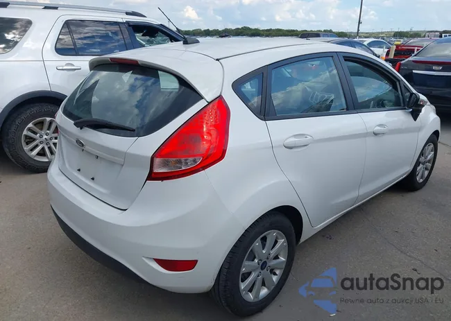 3FADP4EJ8DM225202: 43399793