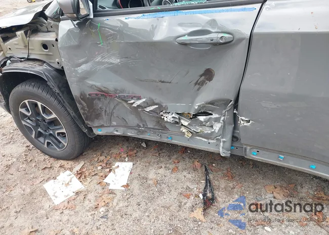 3C4NJDDB1MT538043: 43399803