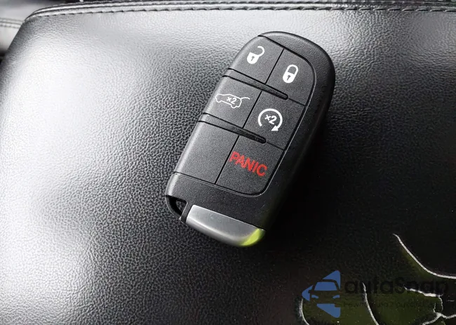 1C4RJFAG6JC220486: 43399251