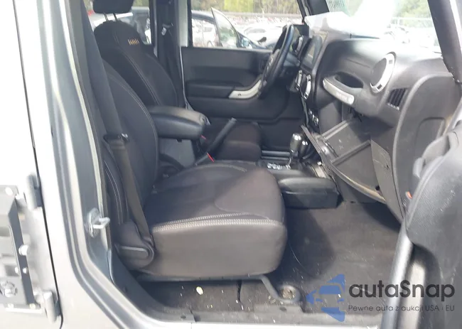 1C4BJWEG2EL138028: 43399437