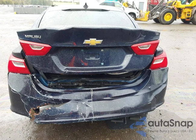 1G1ZB5ST7JF201651: 43399592