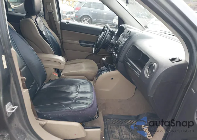 1C4NJDEB4CD511695: 43400842