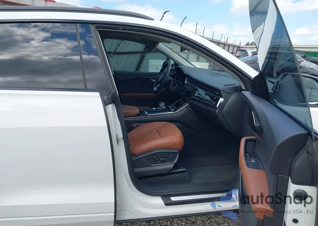 WA1AVBF12ND033710: 43400853