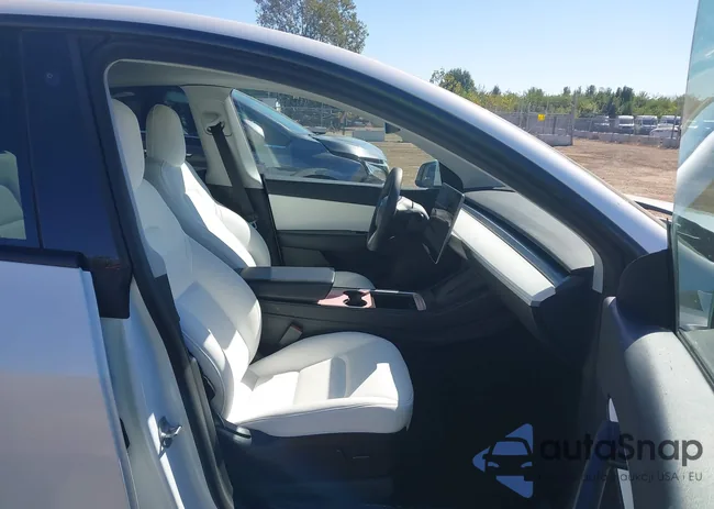 5YJYGDEF8MF209383: 43400896