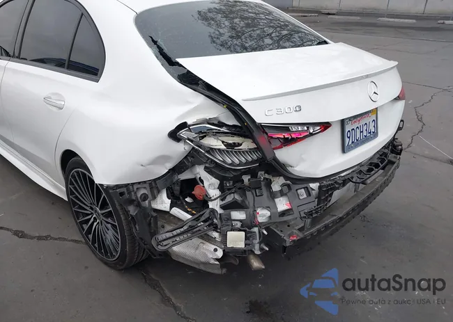 W1KAF4GB5NR061371: 43400937