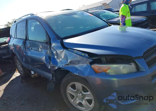 2T3BF4DV8CW250865: 43400963