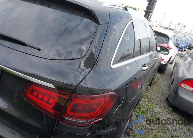 W1N0G8DB5LF828030: 43401143