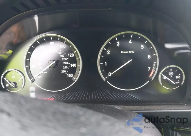 5UXKR0C53F0P04643: 43401147