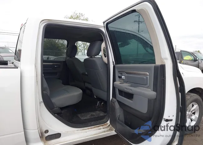 1C6RR6LT1ES189220: 43401224