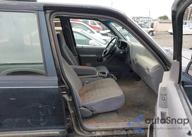 1FMDU34X8RUB82434: 43400515