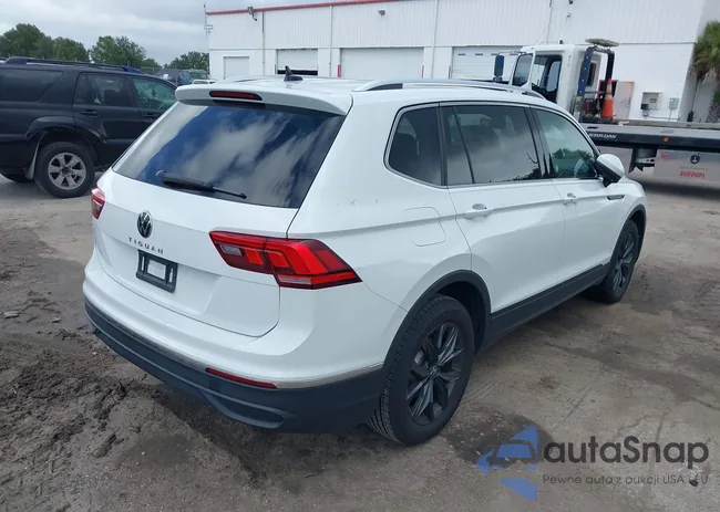 3VVNB7AX9RM193281: 43401686