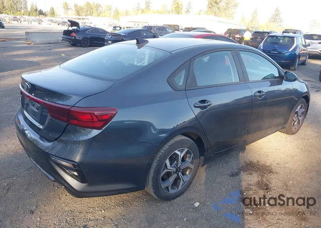 3KPF24AD7ME346833: 43401834