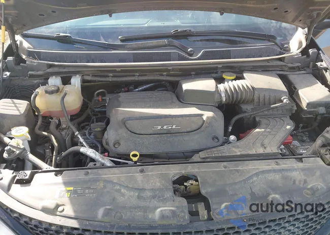 2C4RC1FGXJR228832: 43401888