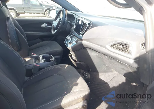 2C4RC1FGXJR228832: 43401888