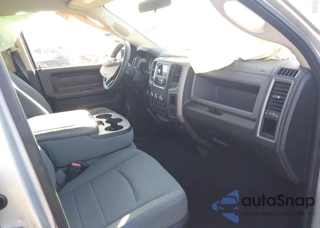 1C6RR6FTXDS665622: 43402072