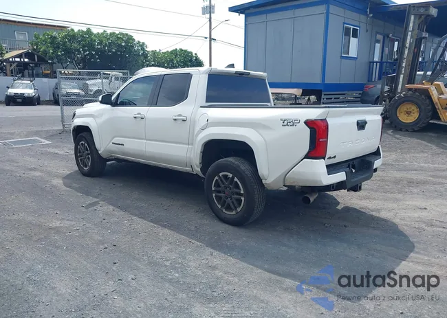 3TYLB5JN8RT024494: 43402140