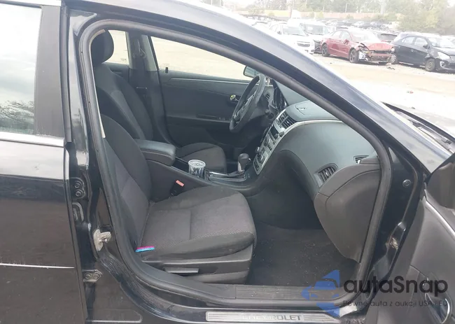 1G1ZC5E11BF311670: 43402785