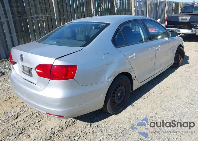 3VW2K7AJXDM259131: 43402885