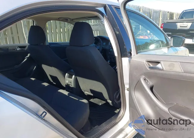 3VW2K7AJXDM259131: 43402885