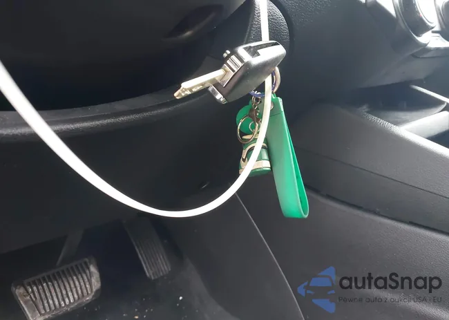 3KPF24AD6ME342837: 43402944