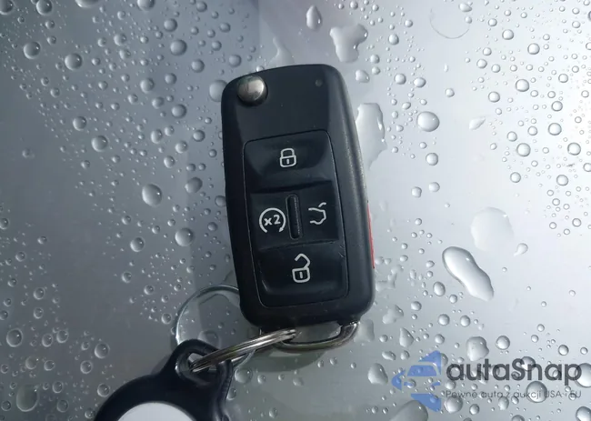 1VWCN7A3XEC067756: 43402996