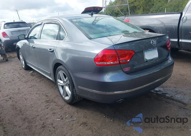 1VWCN7A3XEC067756: 43402996