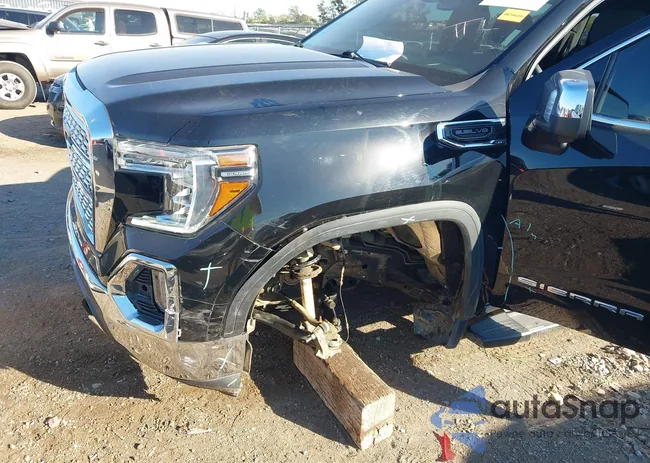 3GTU9DED3MG222415: 43403179