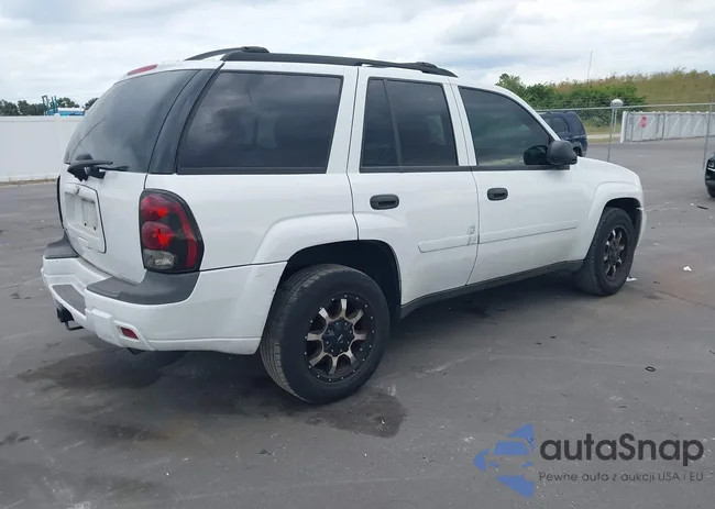 1GNDT13S572182893: 43402301