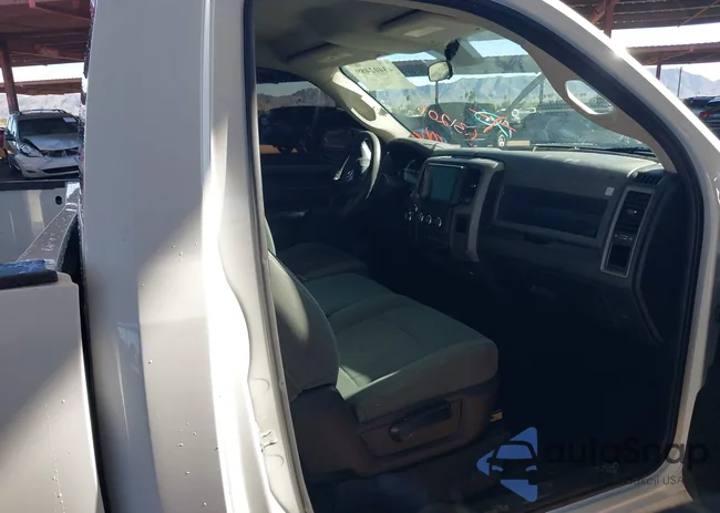 3C6JR6AT5FG631201: 43402489