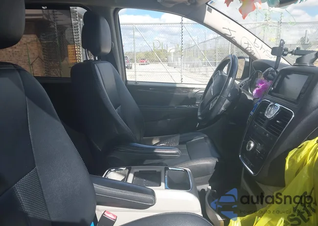 2C4RC1CG5FR673524: 43402549