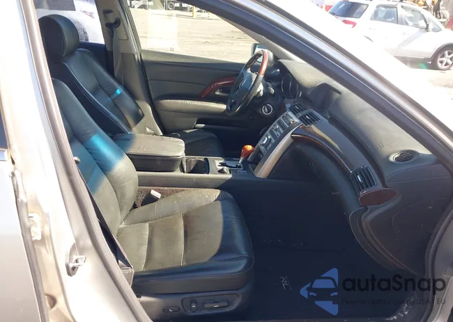 JH4KB16515C004400: 43403621