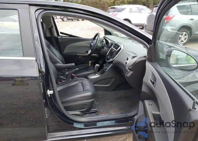 1G1JF5SB6K4124034: 43403728